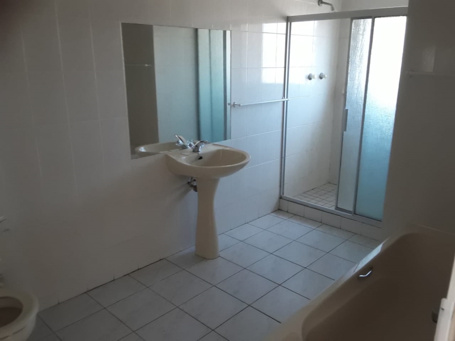 To Let 3 Bedroom Property for Rent in Panorama Western Cape